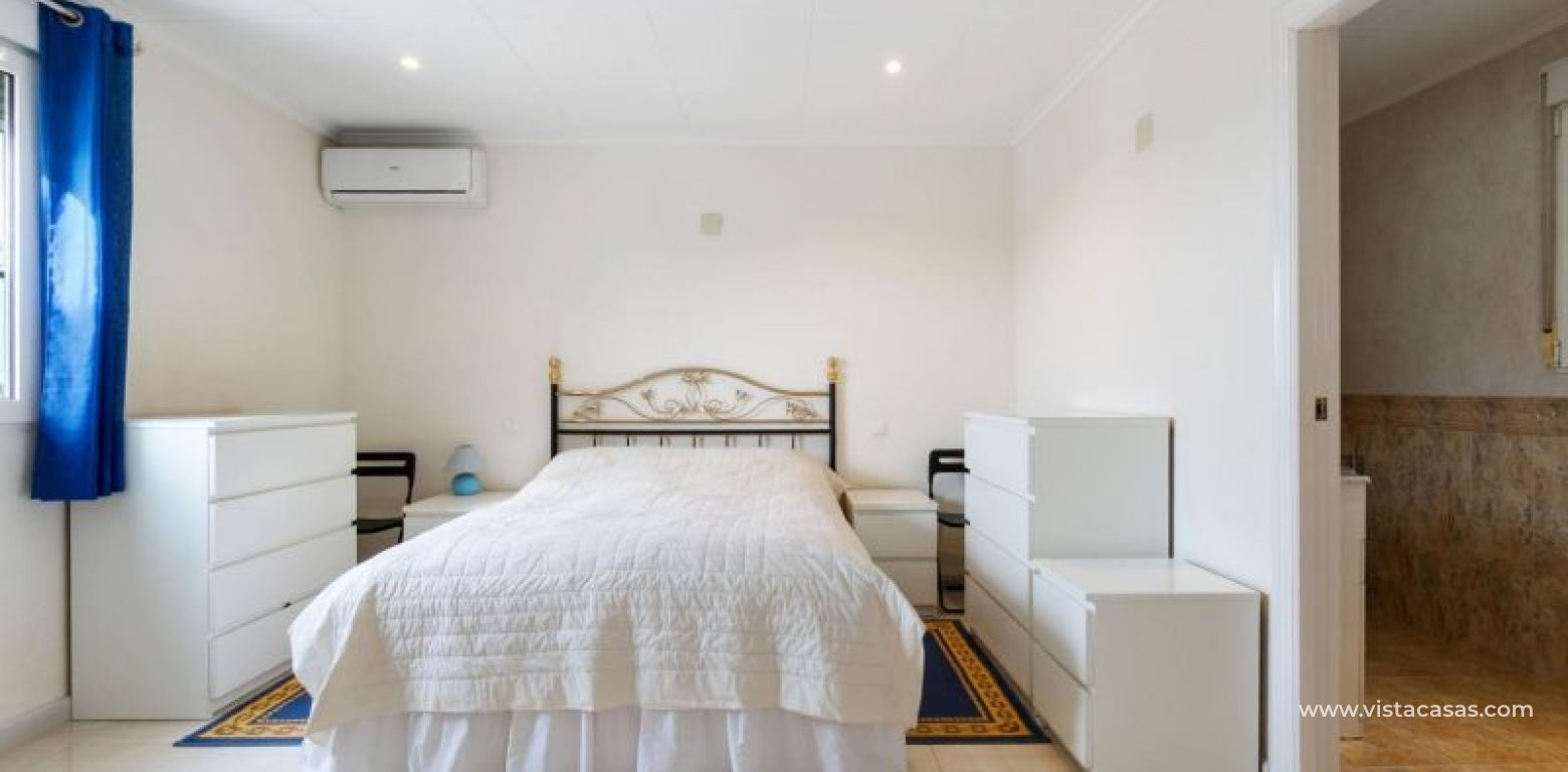 Resale - Villa - Torrevieja - San Luis