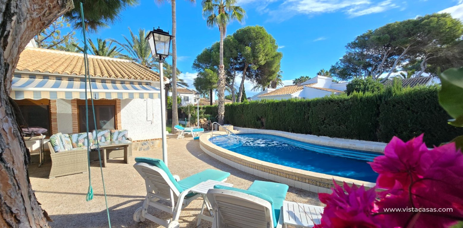 Resale - Villa - Cabo Roig