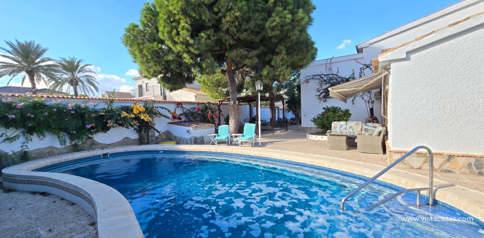 Resale - Villa - Cabo Roig