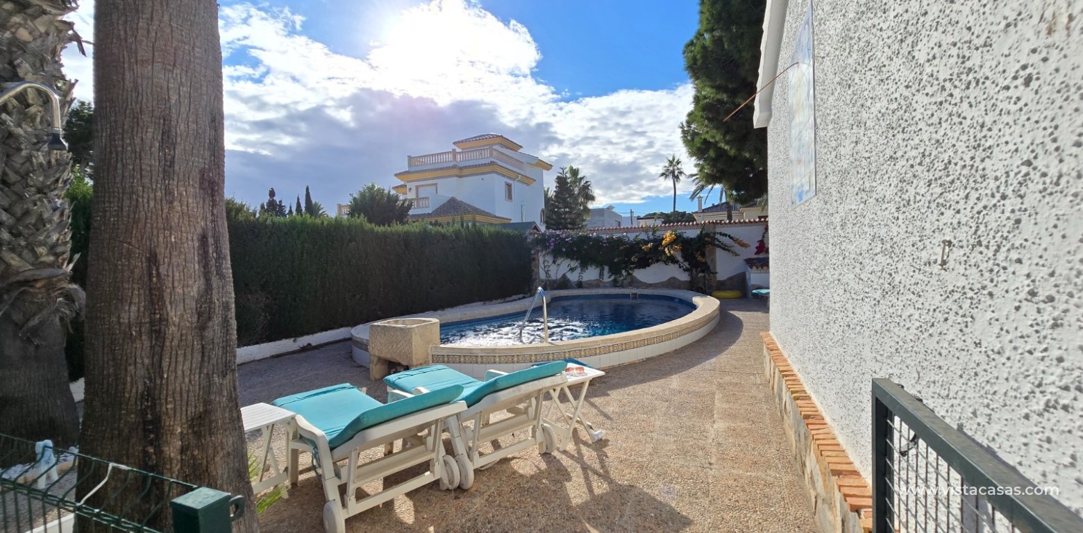 Resale - Villa - Cabo Roig