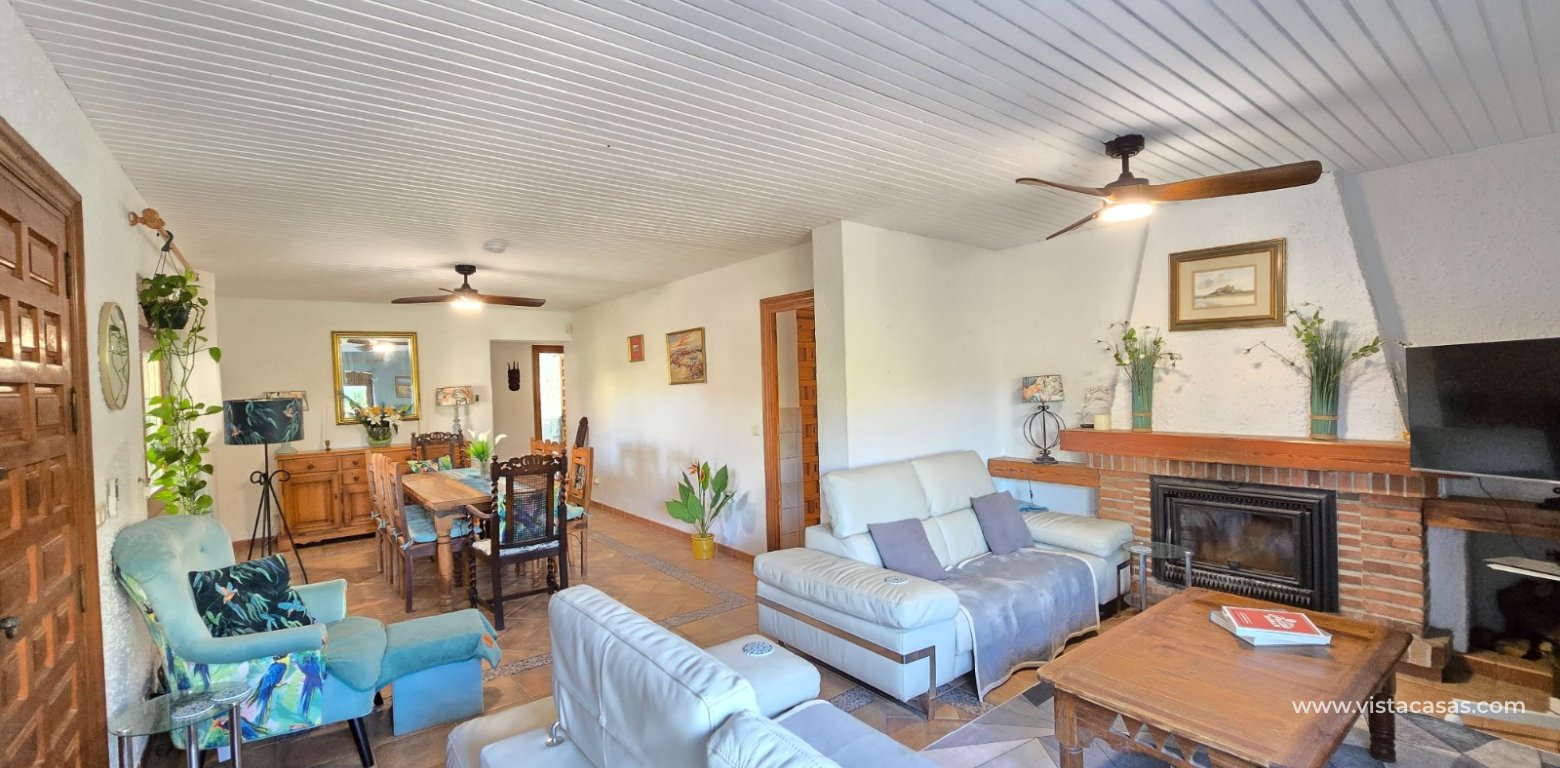 Resale - Villa - Cabo Roig