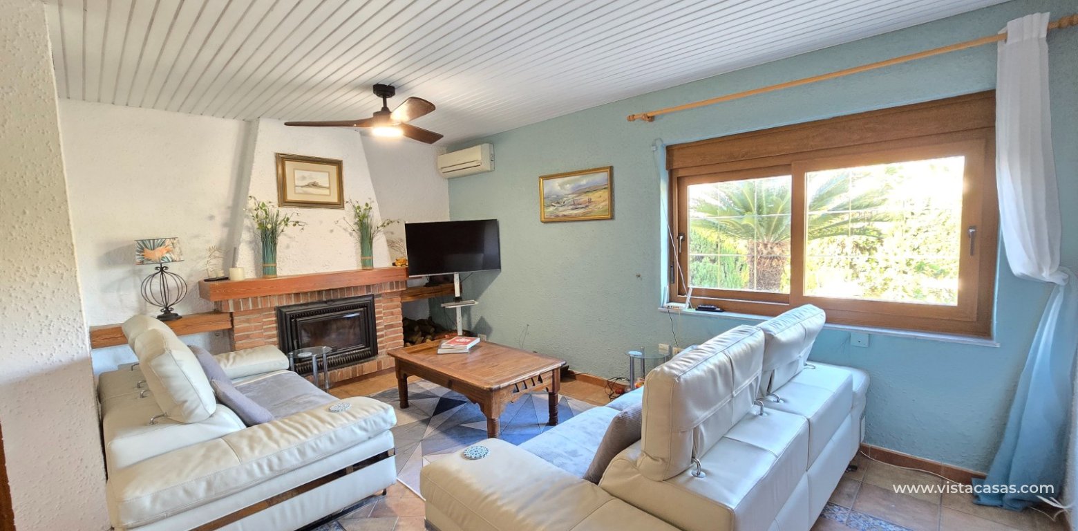 Resale - Villa - Cabo Roig