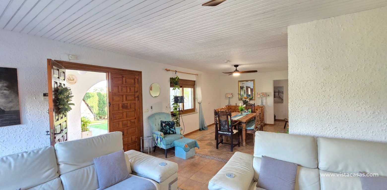 Resale - Villa - Cabo Roig