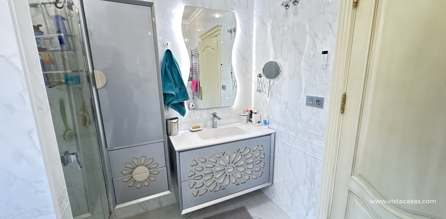 Wtórny - Villa - Cabo Roig