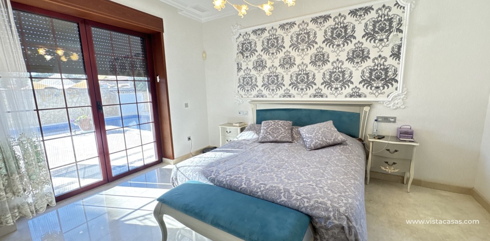 Wtórny - Villa - Cabo Roig