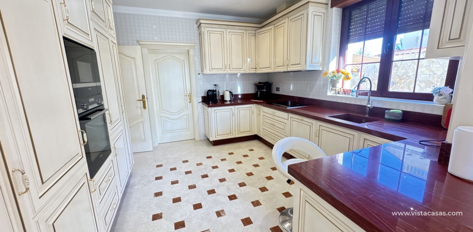 Wtórny - Villa - Cabo Roig