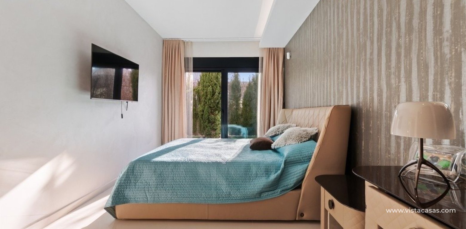 Wtórny - Villa - Cabo Roig