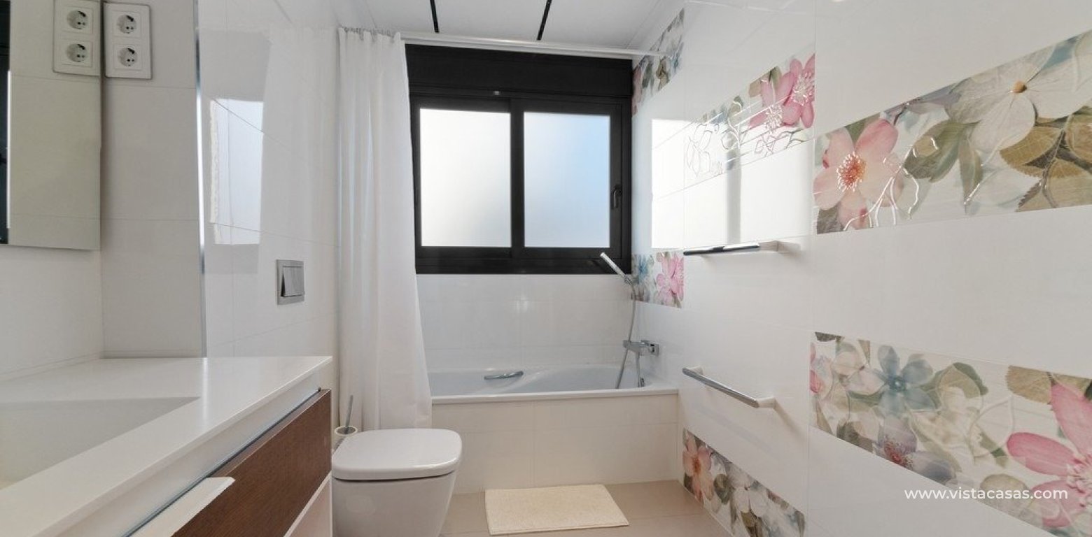 Wtórny - Villa - Cabo Roig