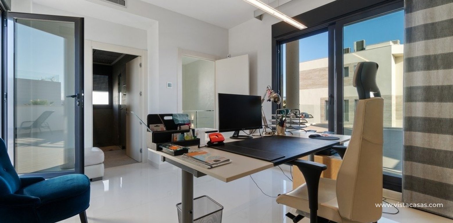 Wtórny - Villa - Cabo Roig