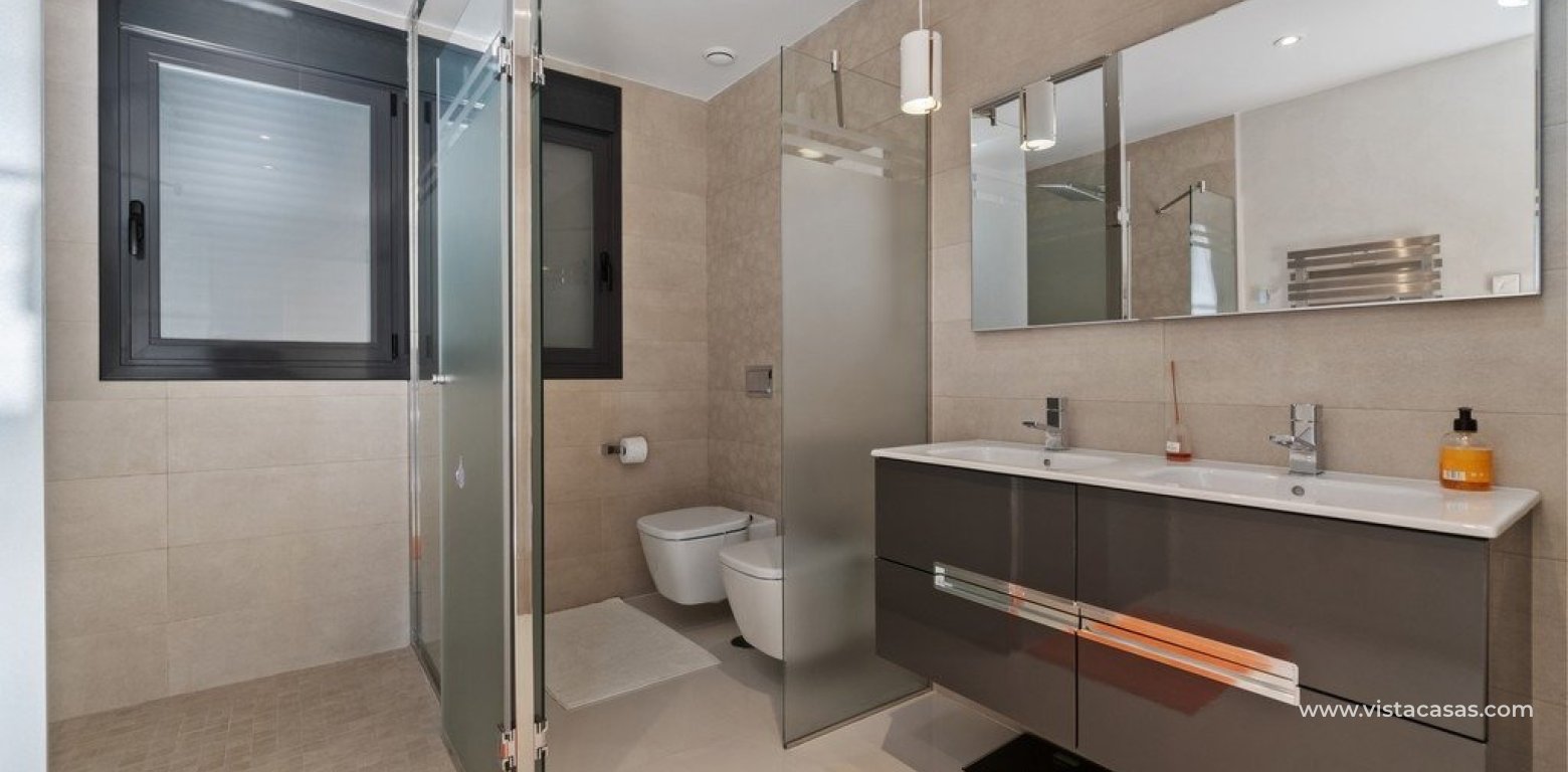 Wtórny - Villa - Cabo Roig