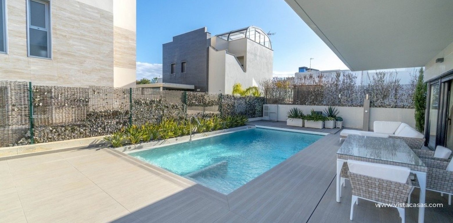 Wtórny - Villa - Cabo Roig