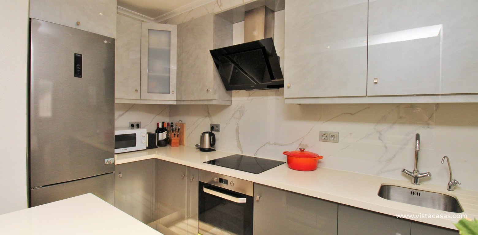 Lola Bungalow with Solarium Annex For Sale in Pau 8 Villamartin kitchen 2