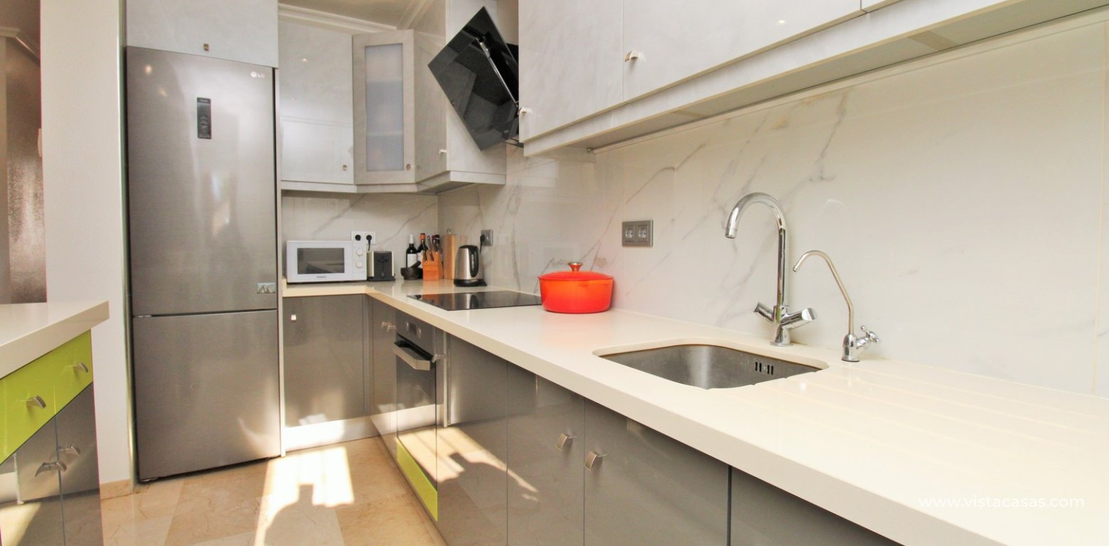 Lola Bungalow with Solarium Annex For Sale in Pau 8 Villamartin kitchen 3