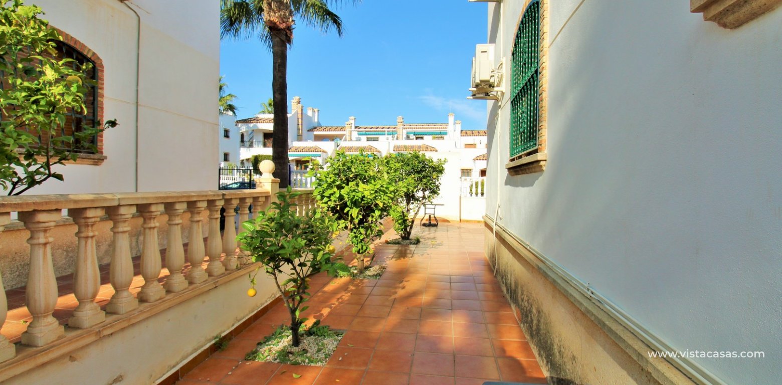 Pau 8 Villamartin 2 Bed Top-Floor Home with Pool Views garden 2