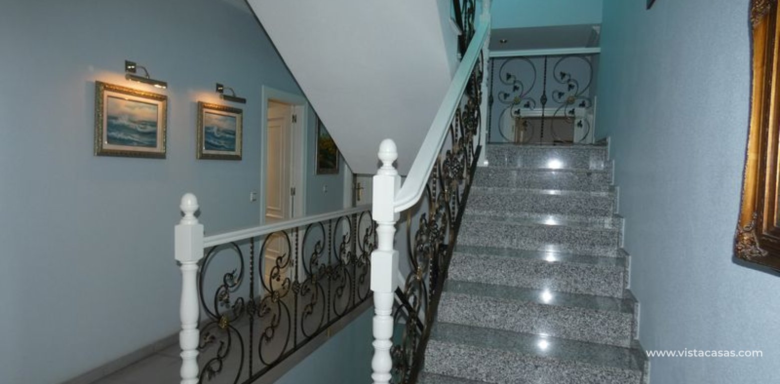 Resale - Villa - Almoradí