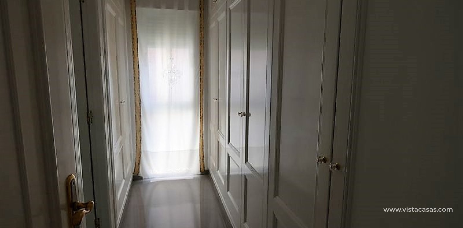 Resale - Villa - Almoradí