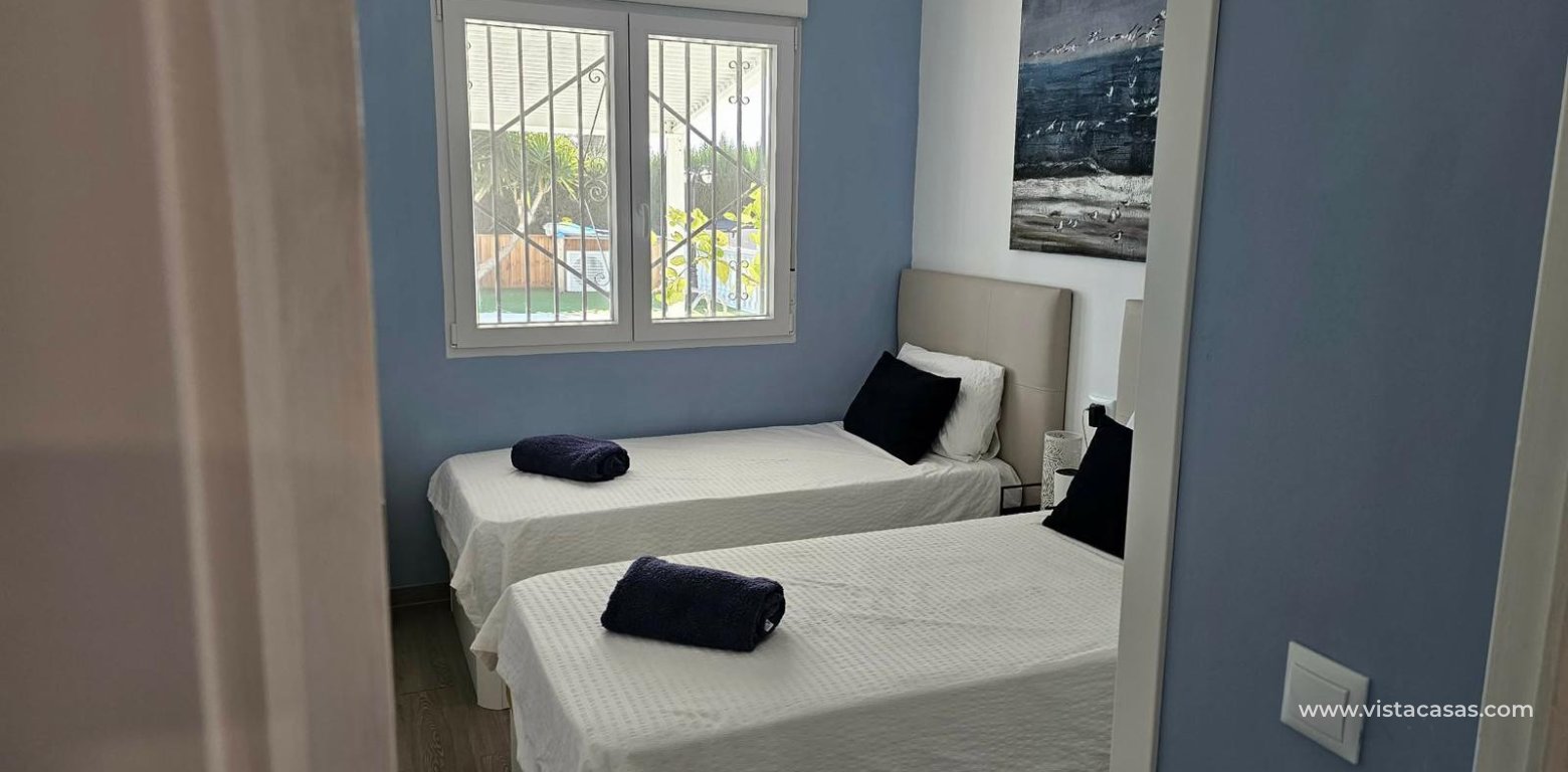 Resale - Villa - La Marina