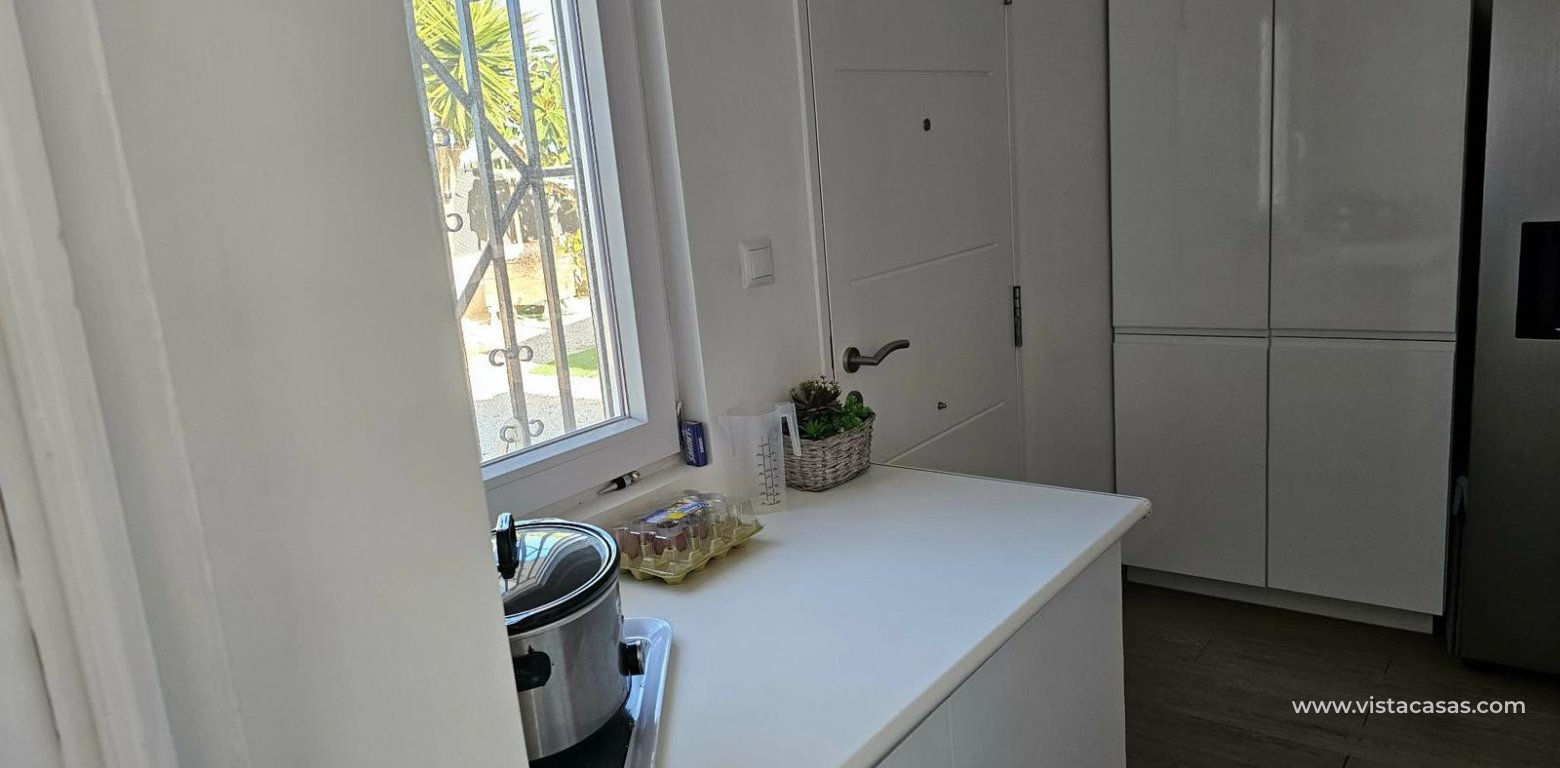 Resale - Villa - La Marina