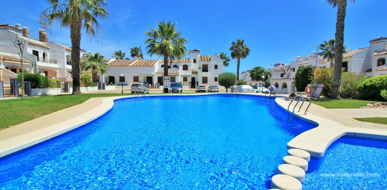 Sofía-Style Townhouse For Sale in R9 Pau 8 Villamartin communal pool