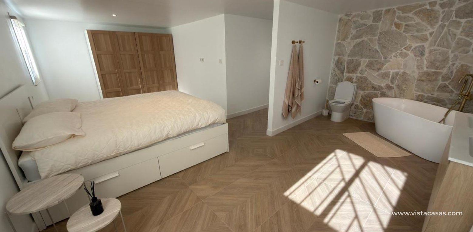 Sale - Plot - Algorfa