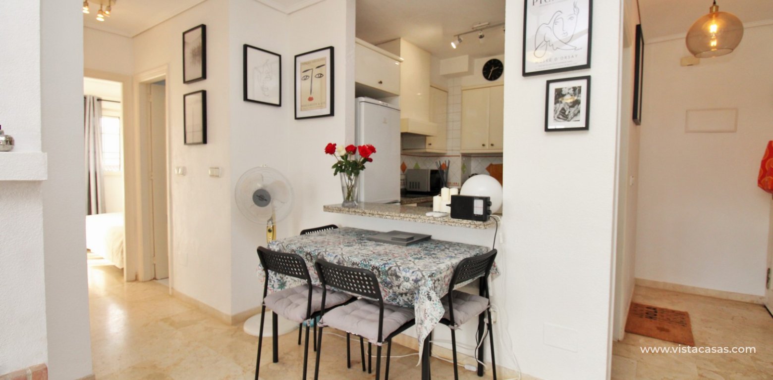 South Facing 2 Bed Apartment For Sale Near Villamartin Golf dining area