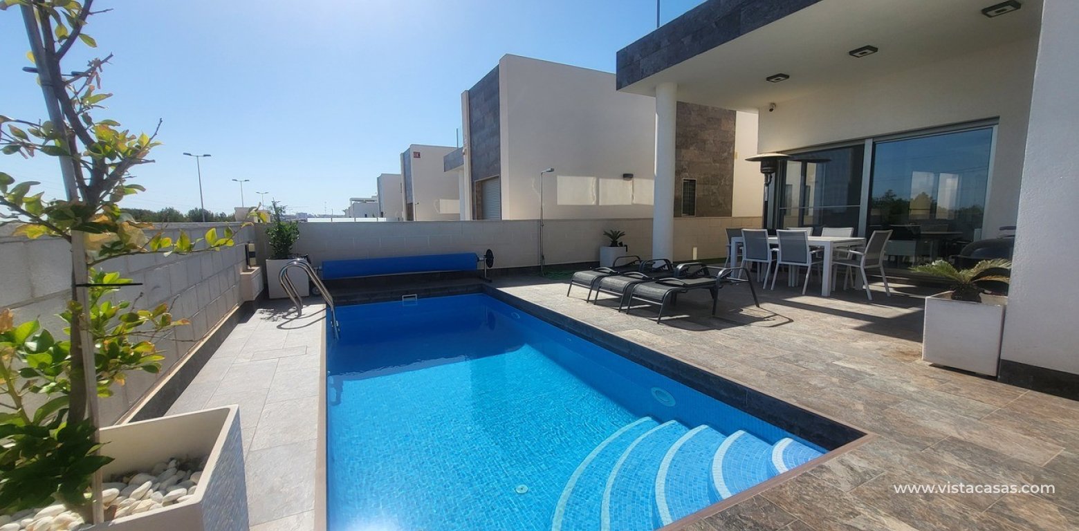 Resale - Villa - Villamartin