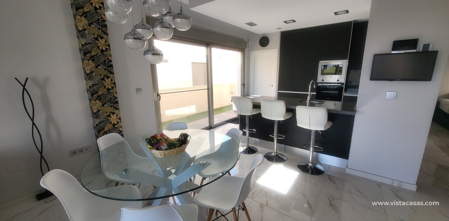 Resale - Villa - Villamartin