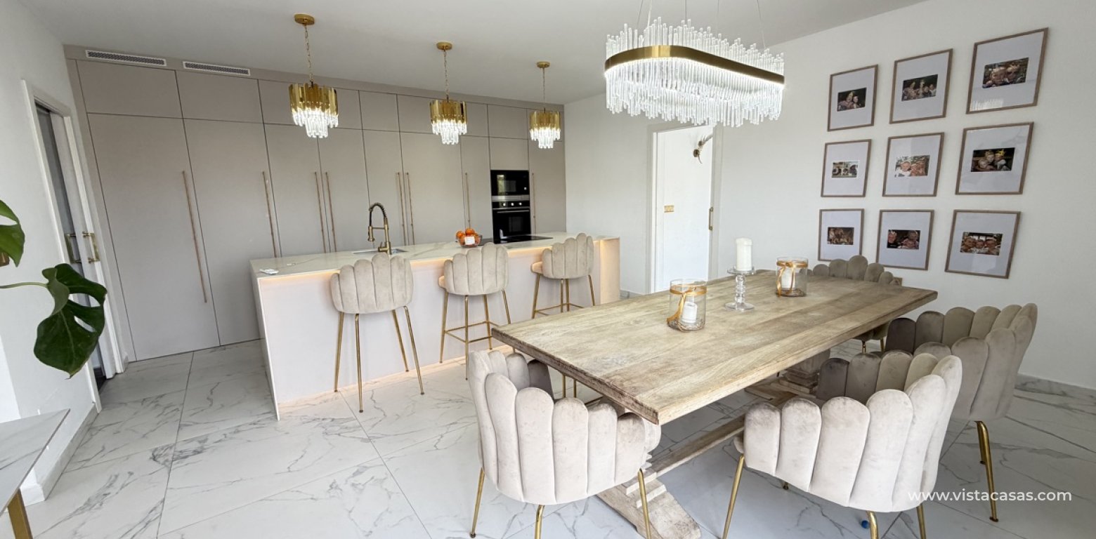 Resale - Villa - Villamartin