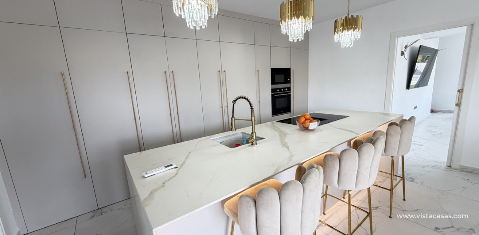 Resale - Villa - Villamartin