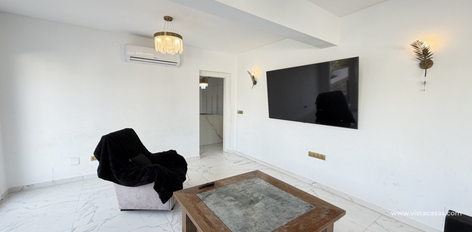 Resale - Villa - Villamartin