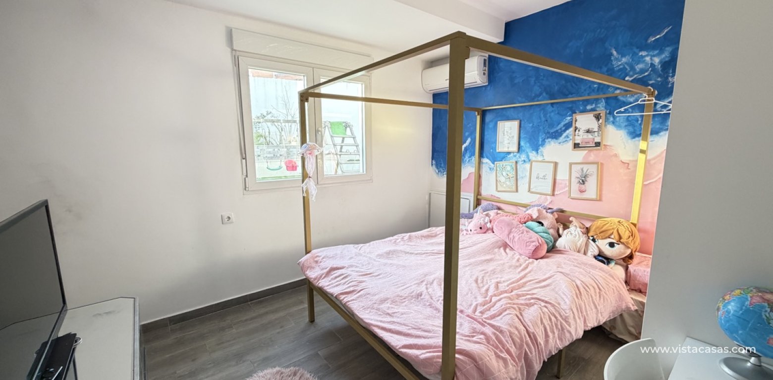 Resale - Villa - Villamartin