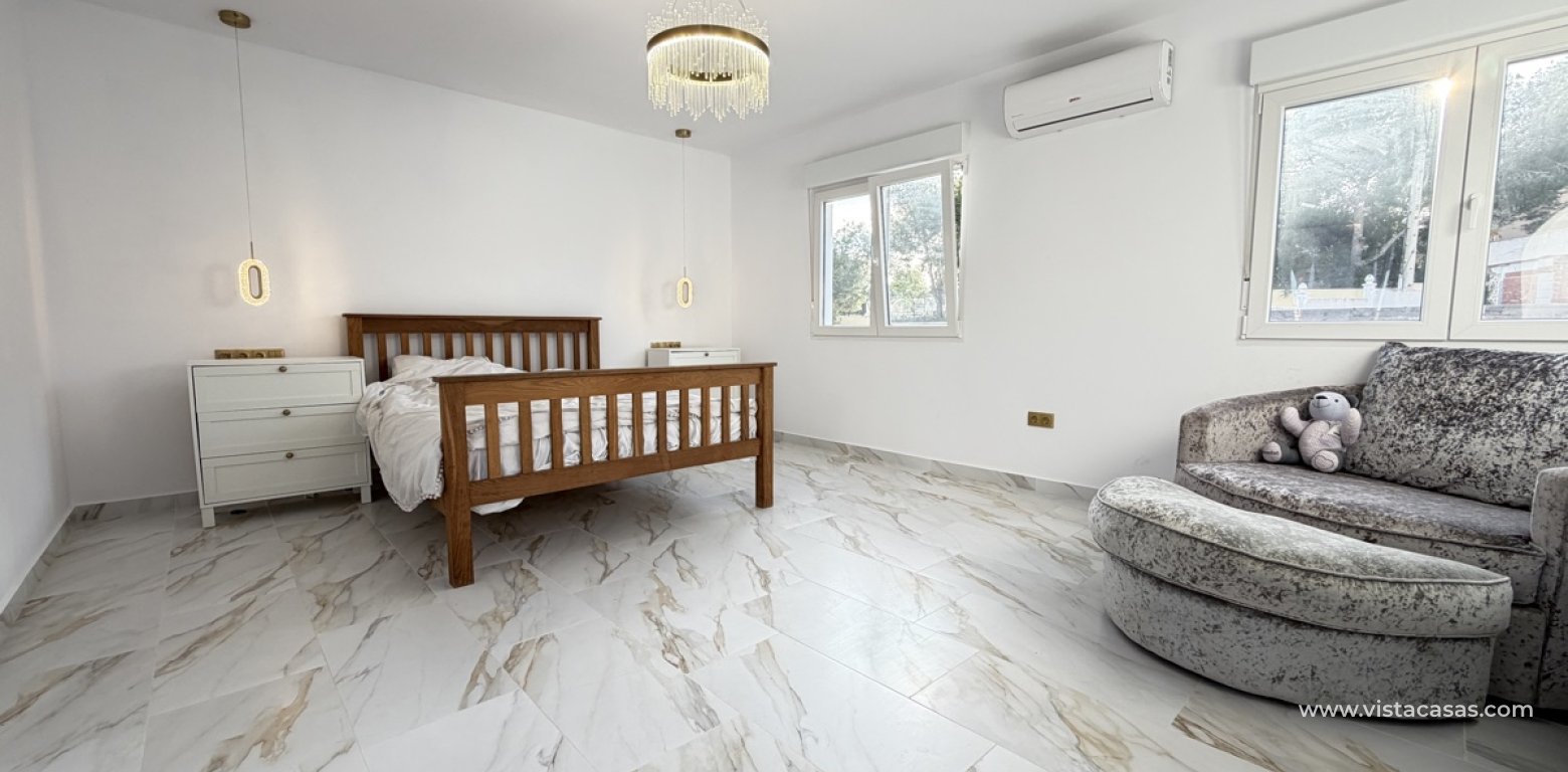 Resale - Villa - Villamartin