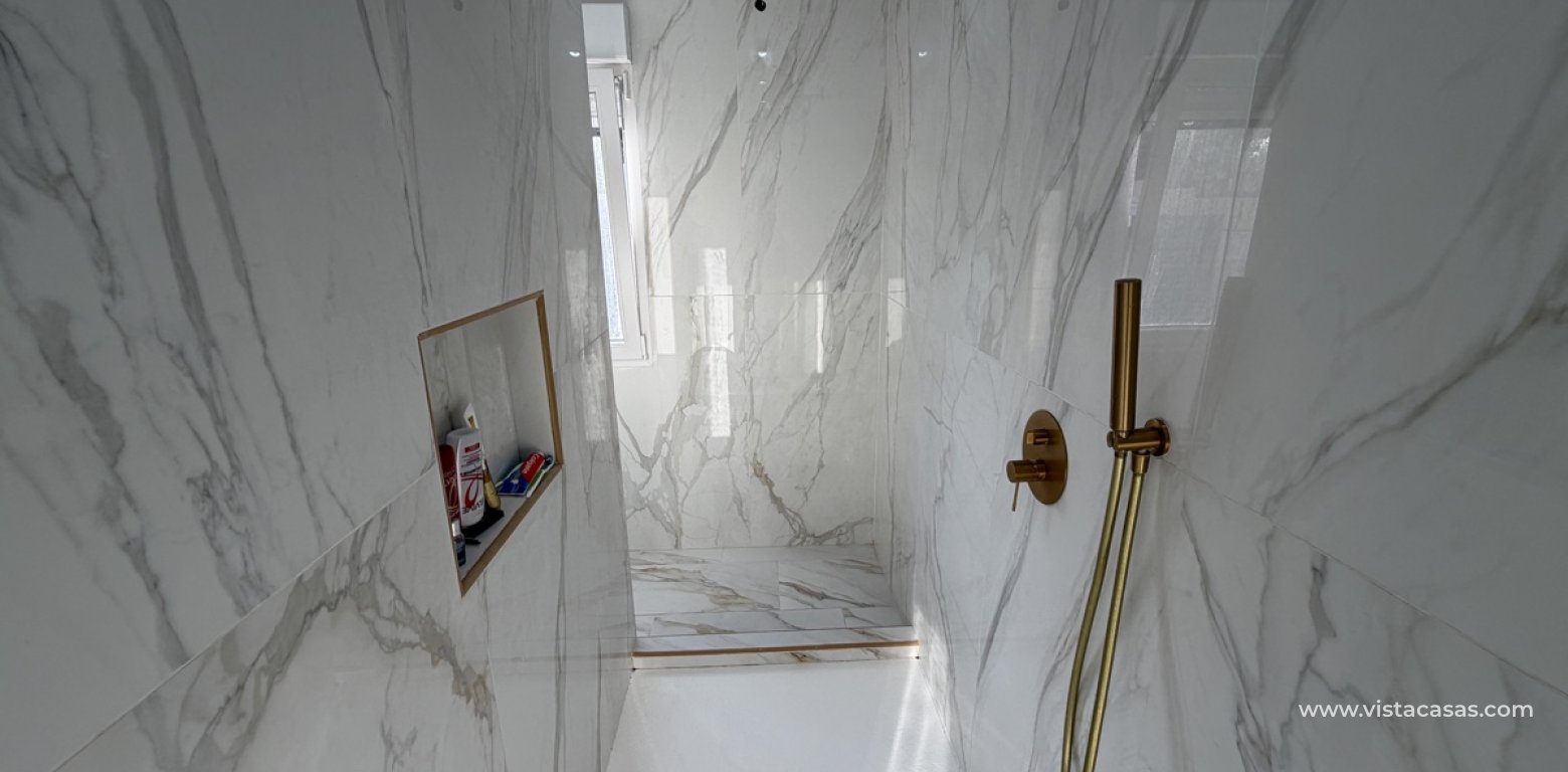 Resale - Villa - Villamartin