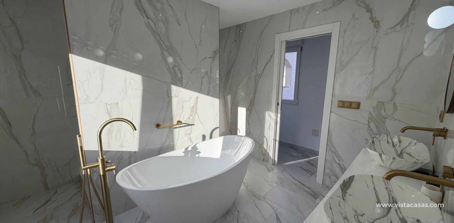 Resale - Villa - Villamartin