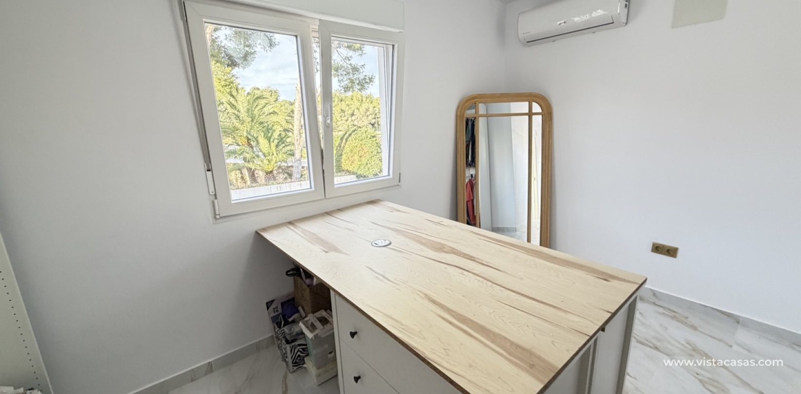 Resale - Villa - Villamartin