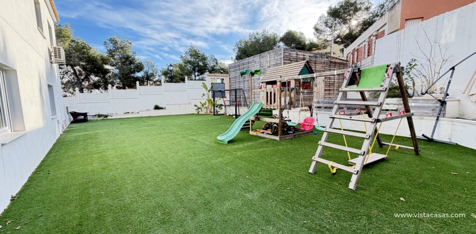 Resale - Villa - Villamartin