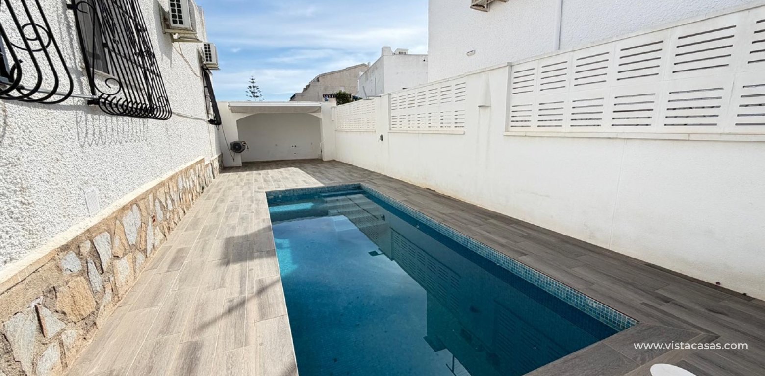Sale - Villa - Villamartin