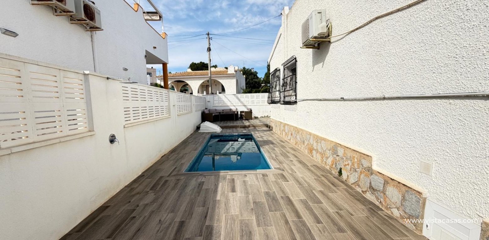 Sale - Villa - Villamartin