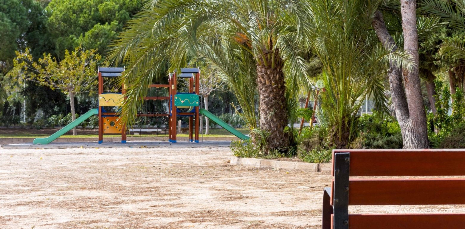 Resale - Townhouse - La Zenia