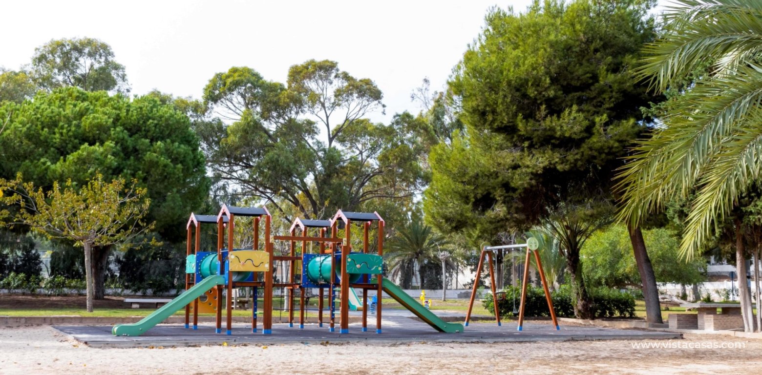 Resale - Townhouse - La Zenia