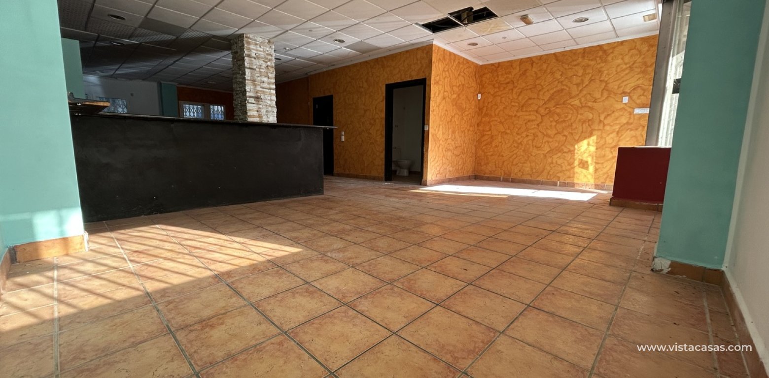 Vente - Commercial - Villamartin