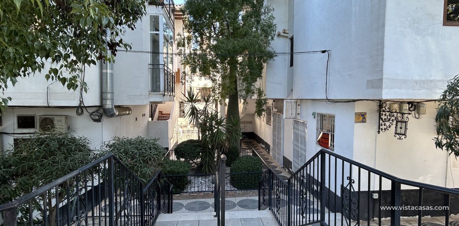 Vente - Commercial - Villamartin