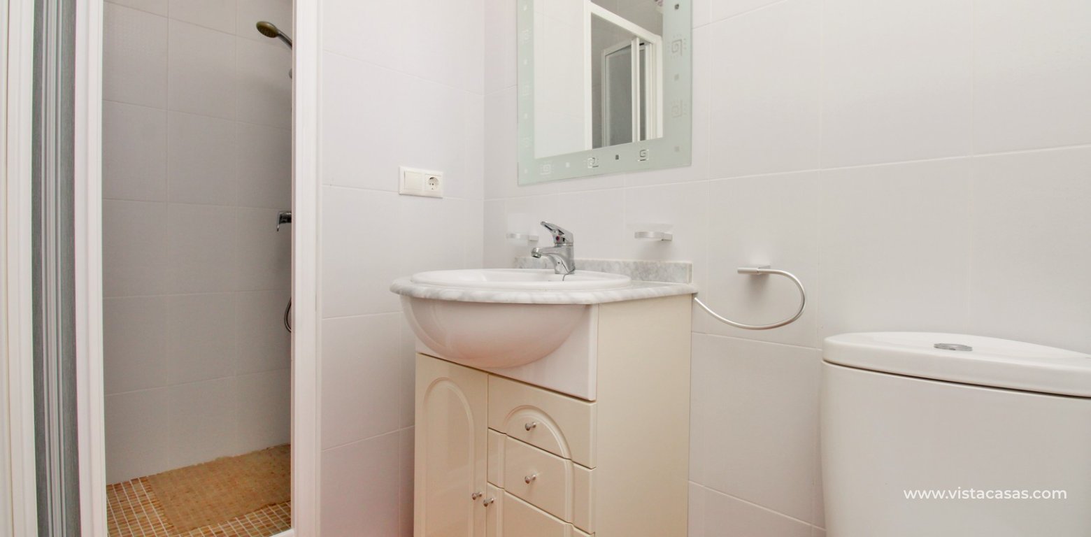 Lola Bungalow with Annex For Sale in Pau 8 Villamartin annex bathroom