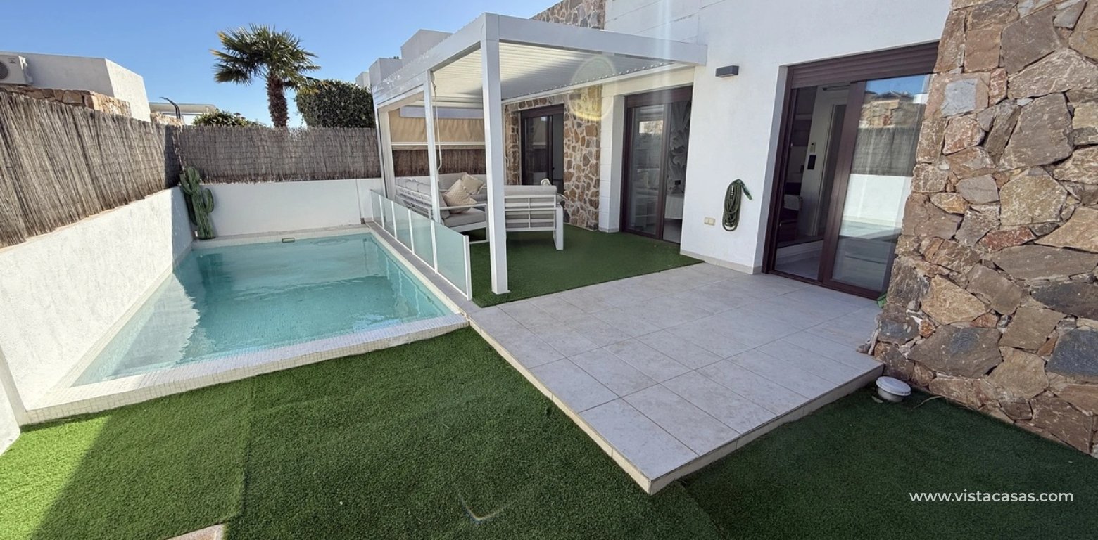 Resale - Villa - Cabo Roig