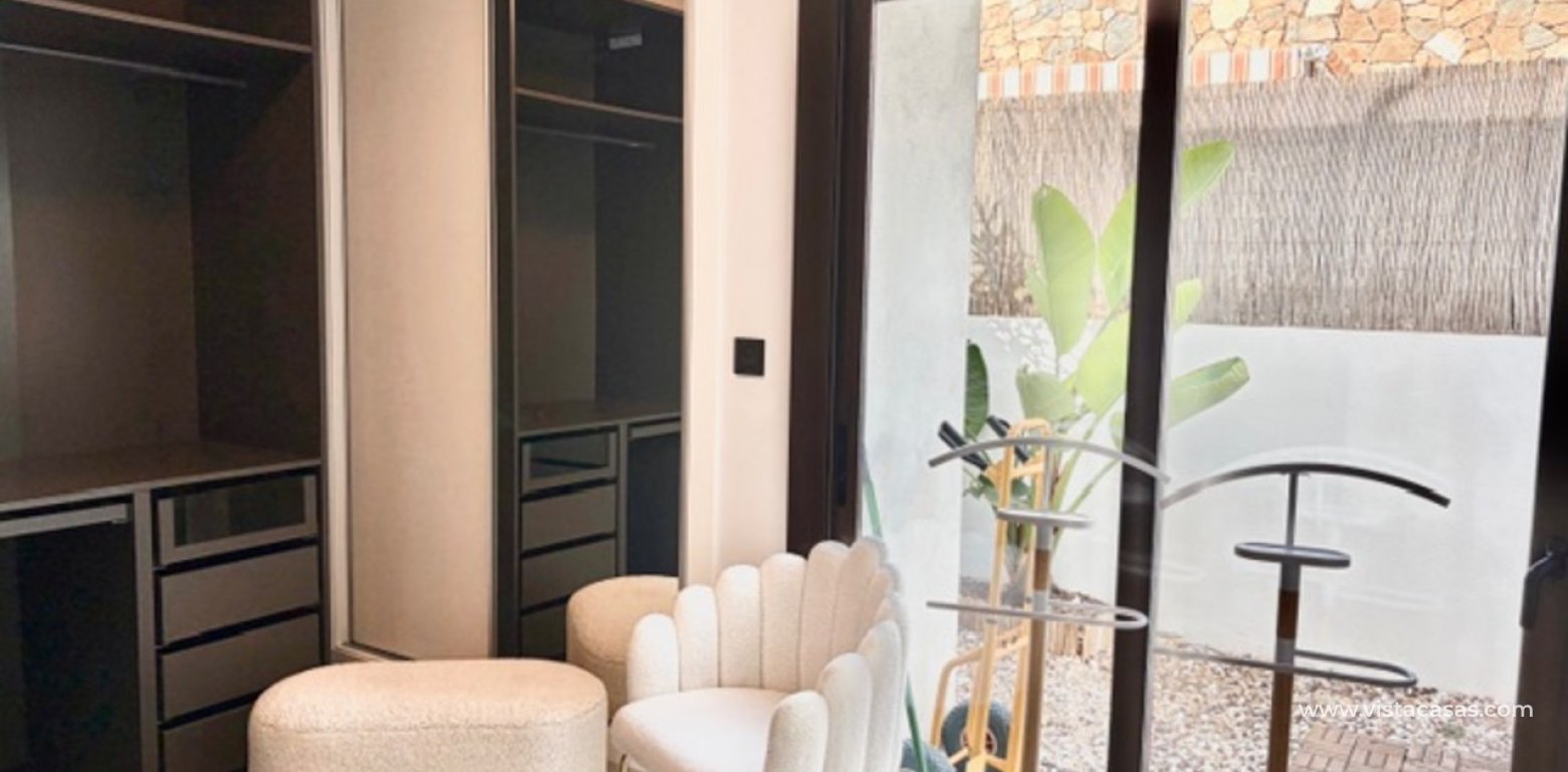 Resale - Villa - Cabo Roig