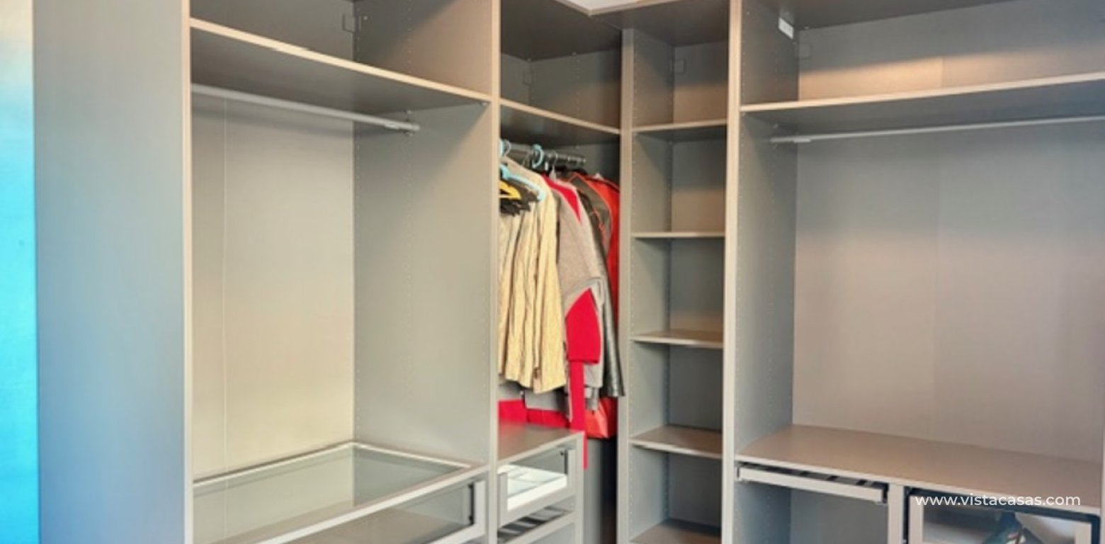 Resale - Villa - Cabo Roig