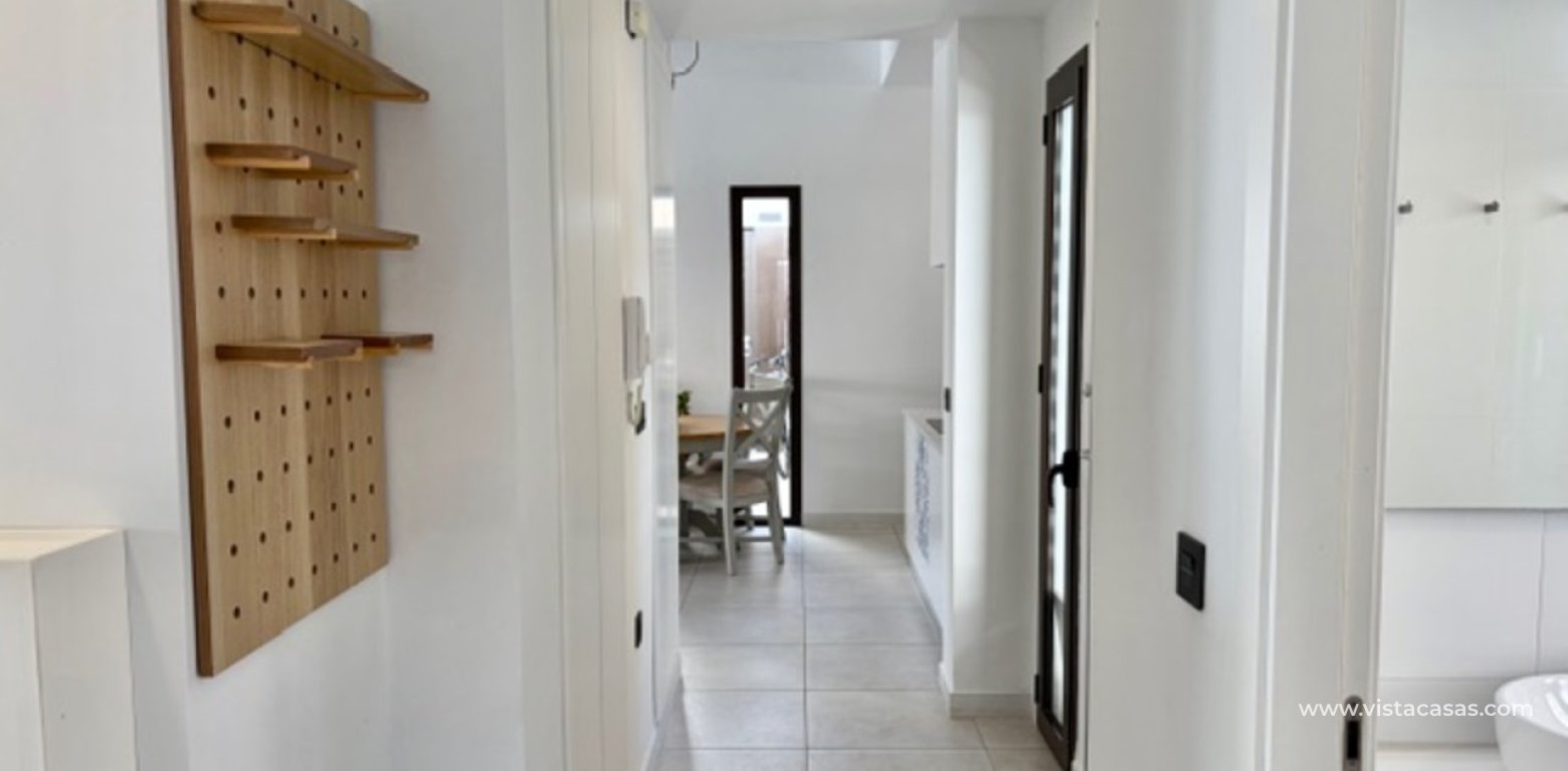 Resale - Villa - Cabo Roig