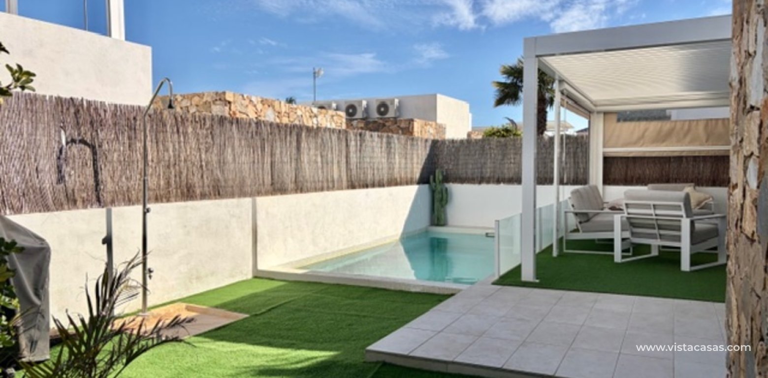 Resale - Villa - Cabo Roig