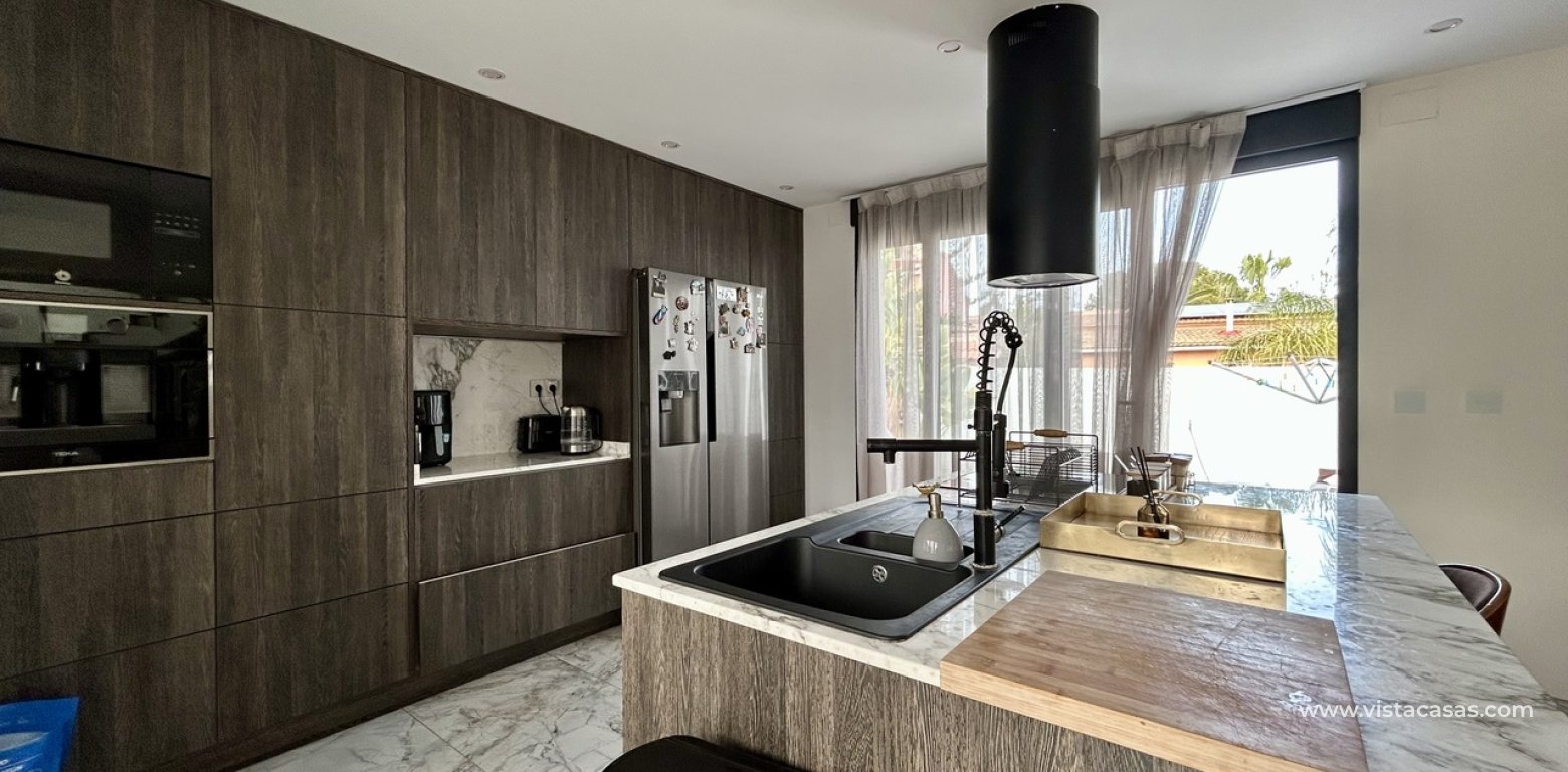 Sale - Villa - Los Balcones