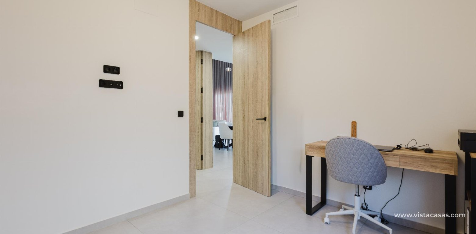 Resale - Villa - Algorfa - La Finca Golf Resort